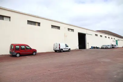 Nave municipal de Uga.