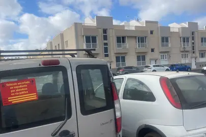 Coches abandonados en San Francisco Javier