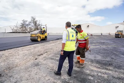 Asfaltado del aparcamiento