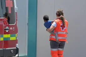 Cruz Roja rescata a un menor migrante en El Hierro. Imagen: EFE (de archivo).