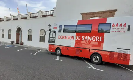 Unidad móvil del ICHH en Teguise.