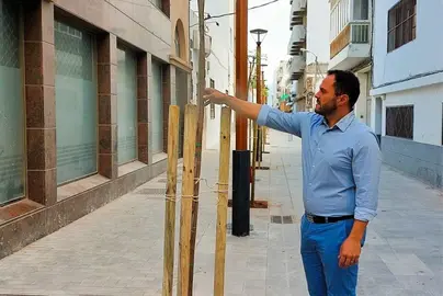 El alcallde en la calle Canalejas