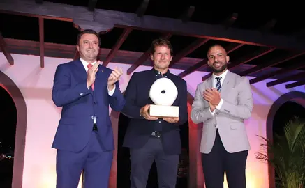 Óscar Noda, Rafael Lasso y Daniel Medina, en la entrega del premio.