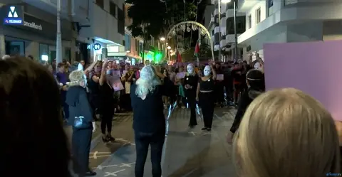 Manifestación por el 25N en Arrecife