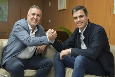 Ángel Víctor Torres y Pedro Sánchez