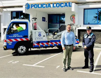 Arrecife estrena un servicio de grúas 24 horas, y un depósito para la retirada de vehículos