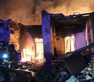 Incendio en una casa abandonada de Arrecife