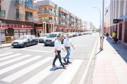 El alcalde junto al consejero de Obras Públicas