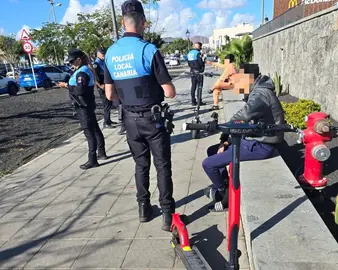 La Policía Local de Arrecife intensifica el control sobre conductores en patinetas y aplica sanciones a los infractores
