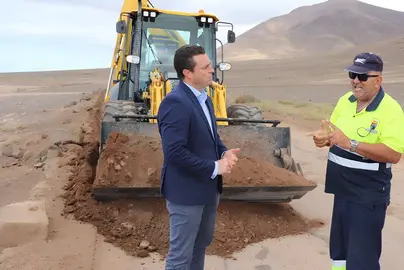 El alcalde visita una obra
