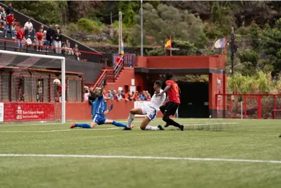 Una jugada del partido