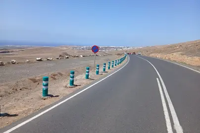 Carretera a su paso por Las Grietas