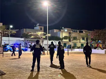 La Policía Local de Arrecife  está intensificando los despliegues preventivos en zonas sensibles que permiten la reducción de los delitos