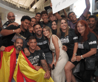 Recibimiento a Hecher Sosa en el aeropuerto de Lanzarote