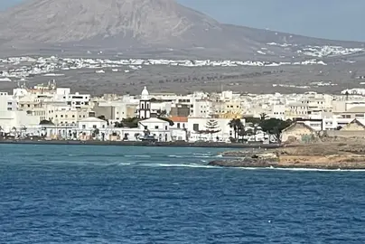 Vista de Arrecife desde el mar
