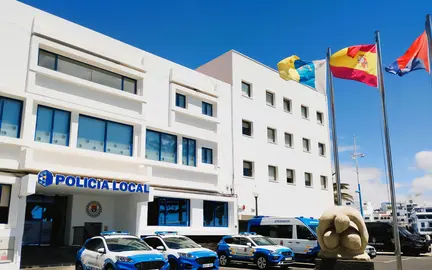 Exteriores de la sede de la Policía Local de Arrecife, capital de Lanzarote  (1)