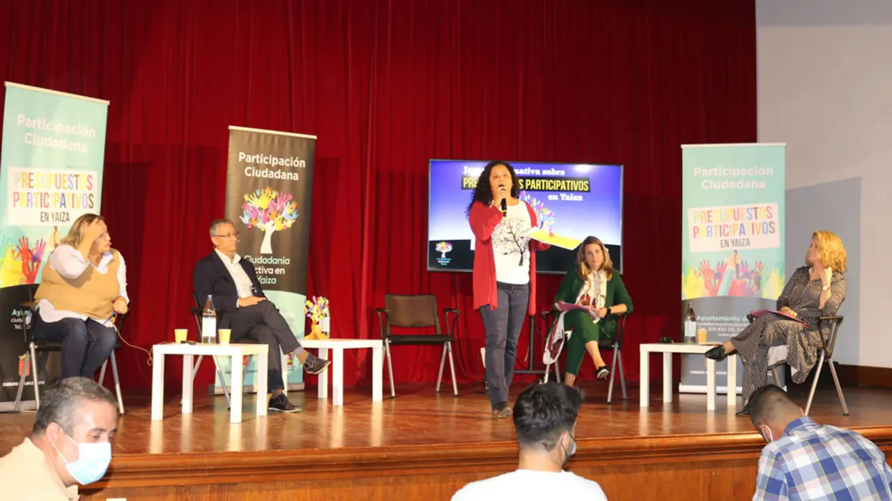 Una de las sesiones celebradas para los Presupuestos Participativos