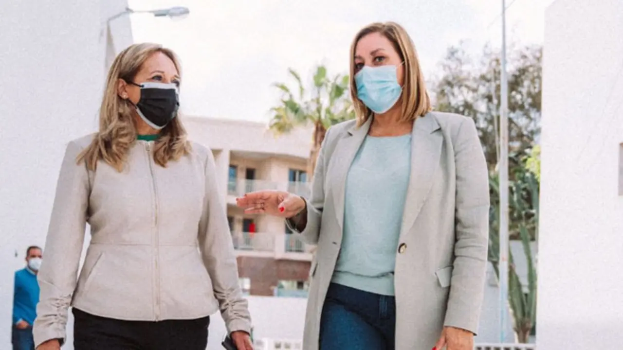 Alcaldesa y concejala de Educación