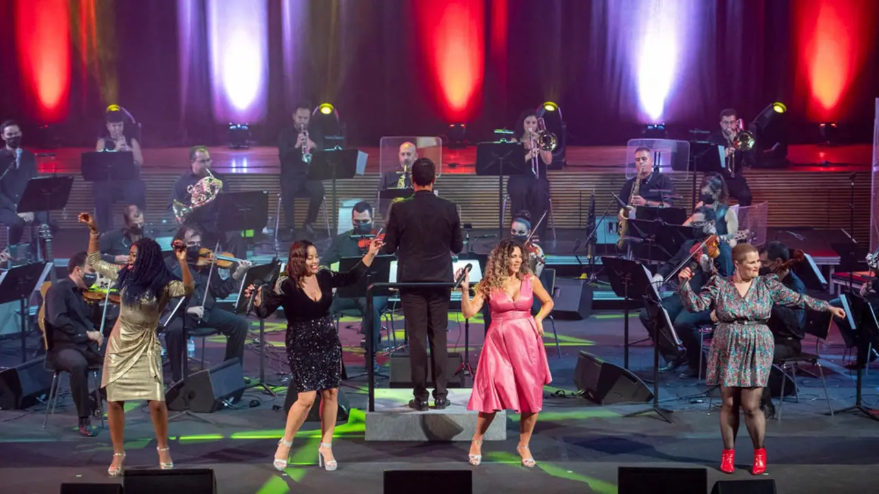 Un momento del estreno de Sinf&oacute;nicAs en el Auditorio Alfredo Kraus (FOTO: Nacho Gonz&aacute;lez)