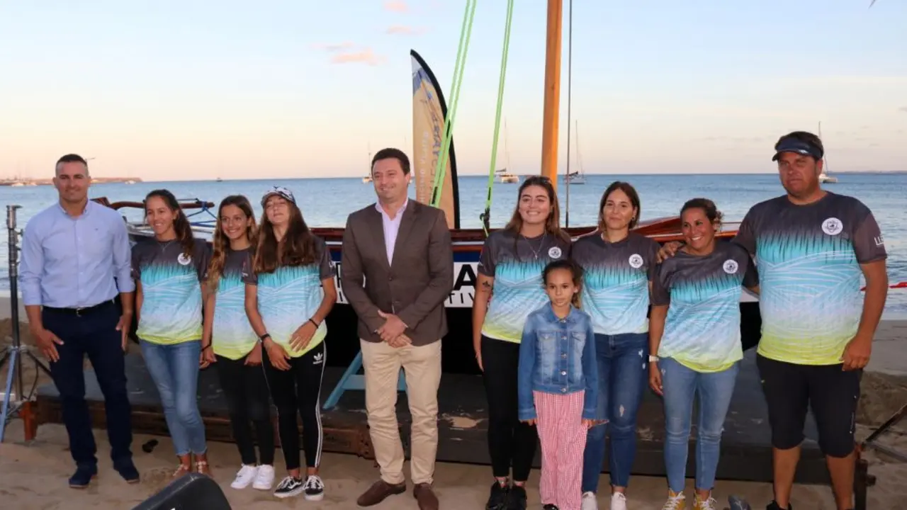 Equipo femenino de vela latina de Yaiza
