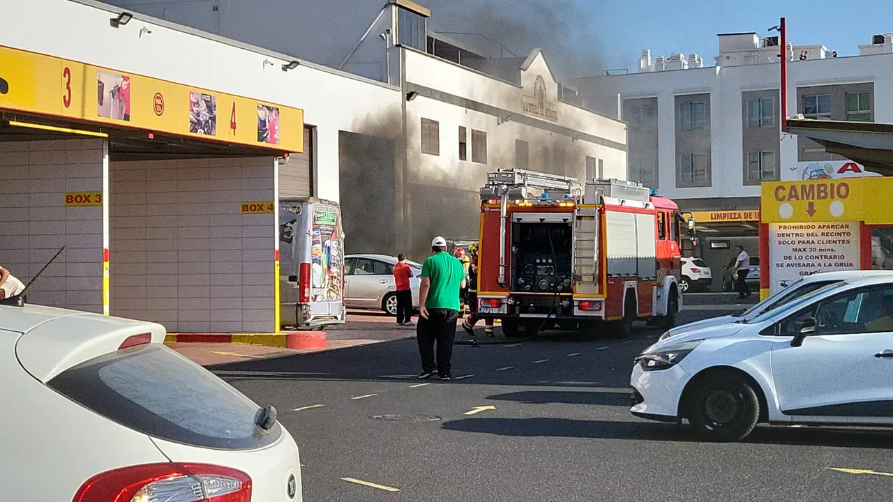 Incendio en la gasolinera Shell de Altavista