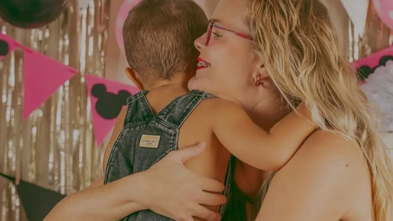 Atenneri con su hijo Nayram