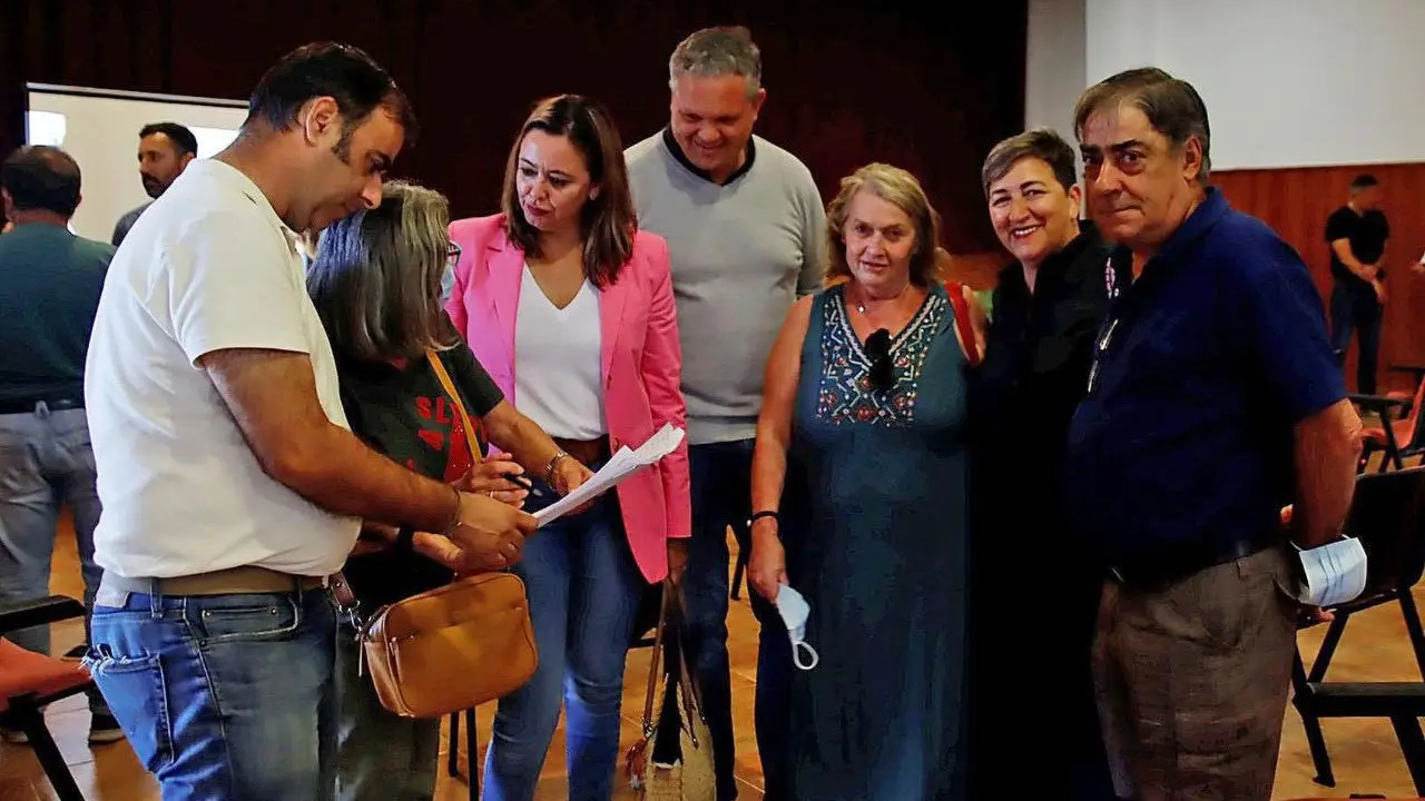 Encuentro con los vecinos y vecinas de M&aacute;cher