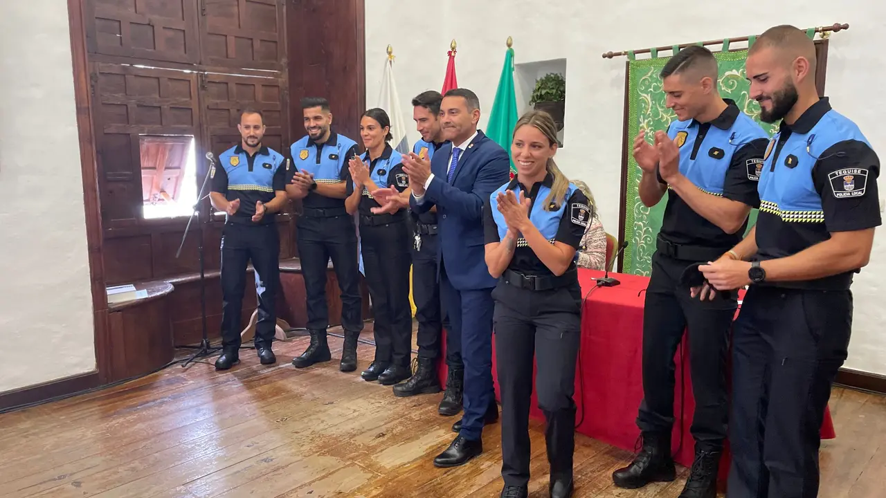 Toma de posesión de nuevos policías locales en Teguise