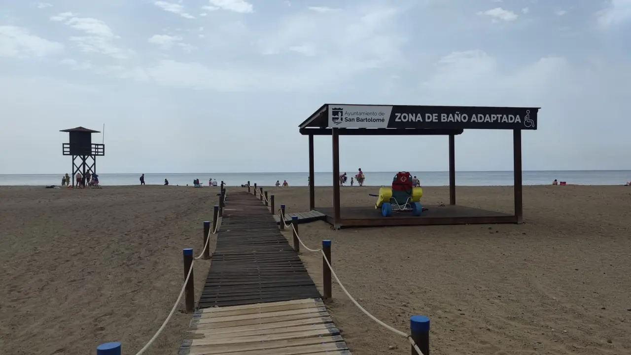 Pasarela de la playa.