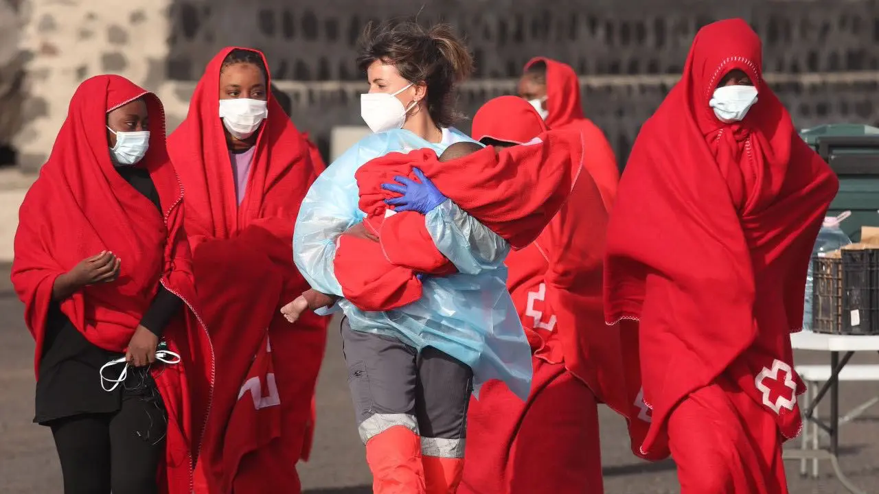 Patera llegada a Lanzarote el viernes, 15 de julio. (Foto: José Luis Carrasco)
