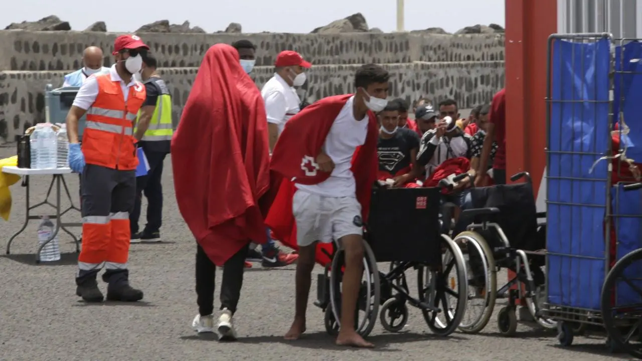 Llegada de la patera jueves 25 de julio a Arrecife