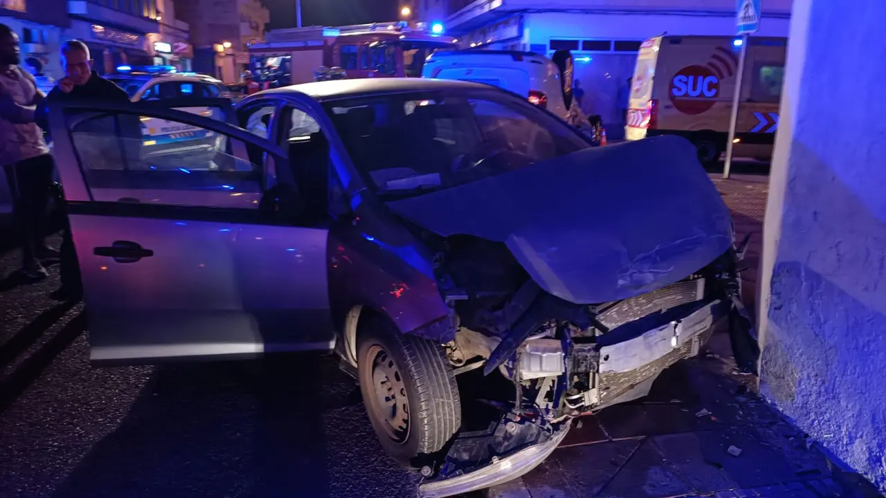 Uno de los coches implicados en el accidente