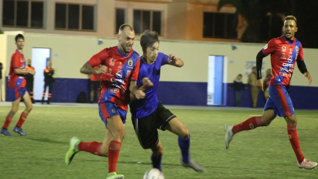 Partido entre la UD Lanzarote y el Orientación Marítima