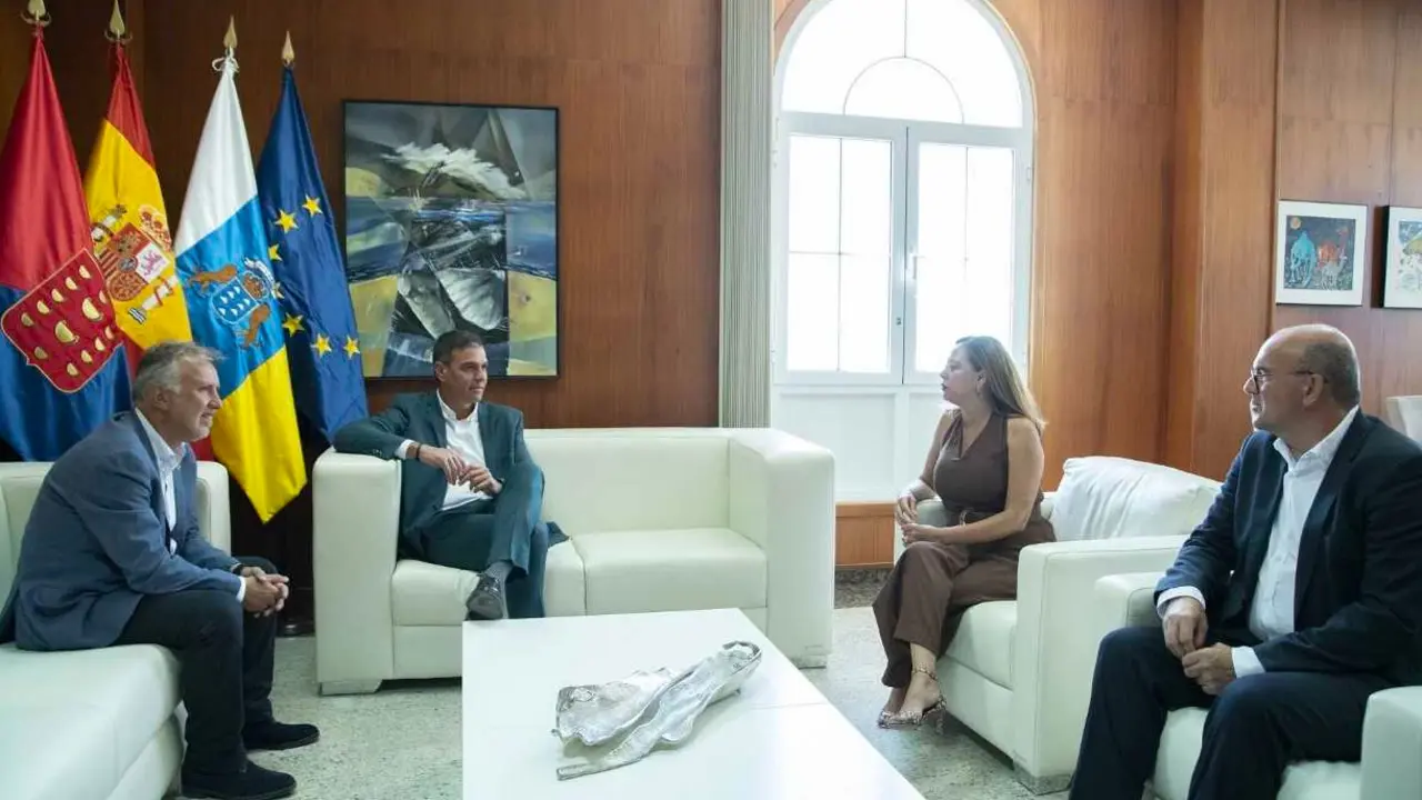 Reunión con el presidente del Gobierno de España en el Cabildo de Lanzarote
