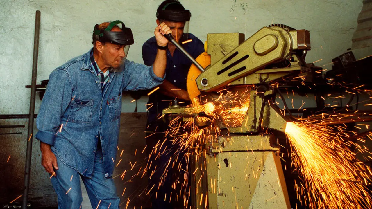 César Manrique en Vías y Obras junto a Santiago Hernández. Foto: FCM.