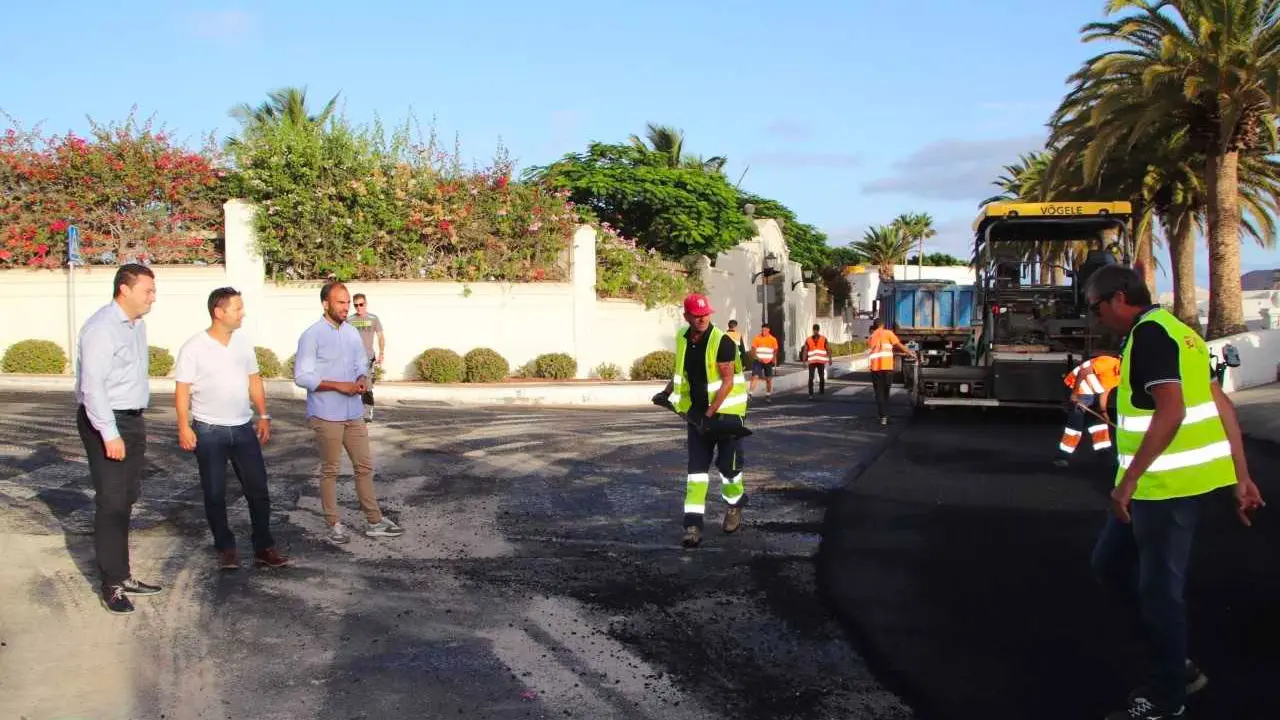Obras de realfaltado en Yaiza