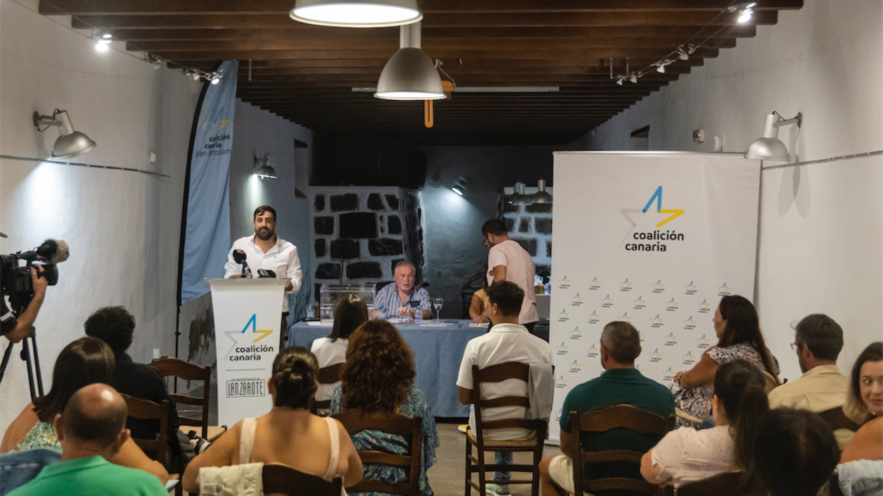 David Rocío habla ante sus compañeros tras ser elegido candidato