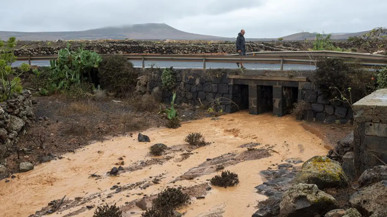 Efectos de la tormental tropical en Lanzarote (Efe)
