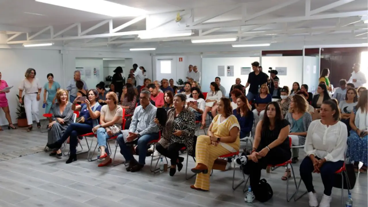 Inauguración del centro Conecta Tías