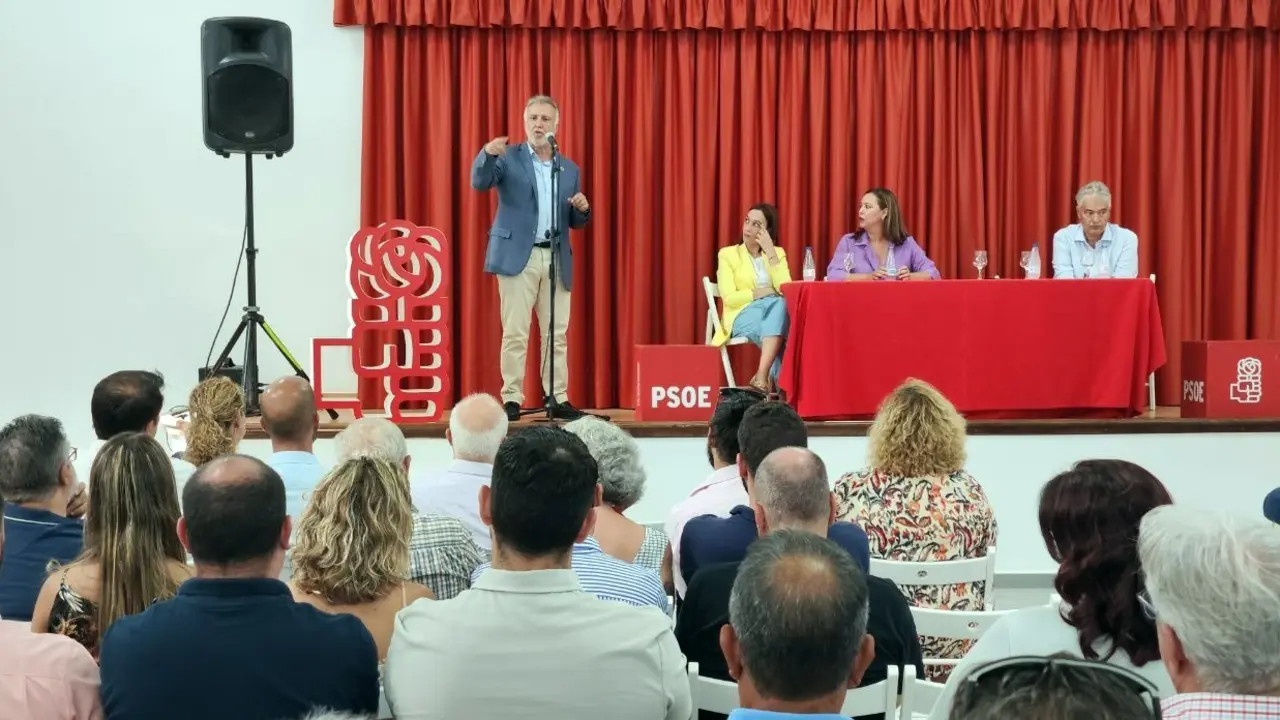 El PSOE de Canarias en un acto en Montaña Blanca