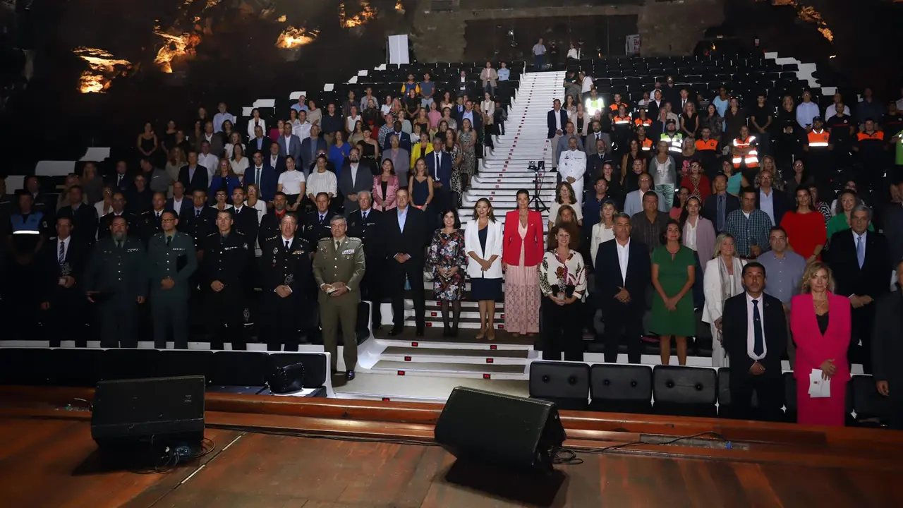 Reconocimiento institucional a colectivos de diversos &aacute;mbitos por su &ldquo;dedicaci&oacute;n y entrega&rdquo; durante la pandemia