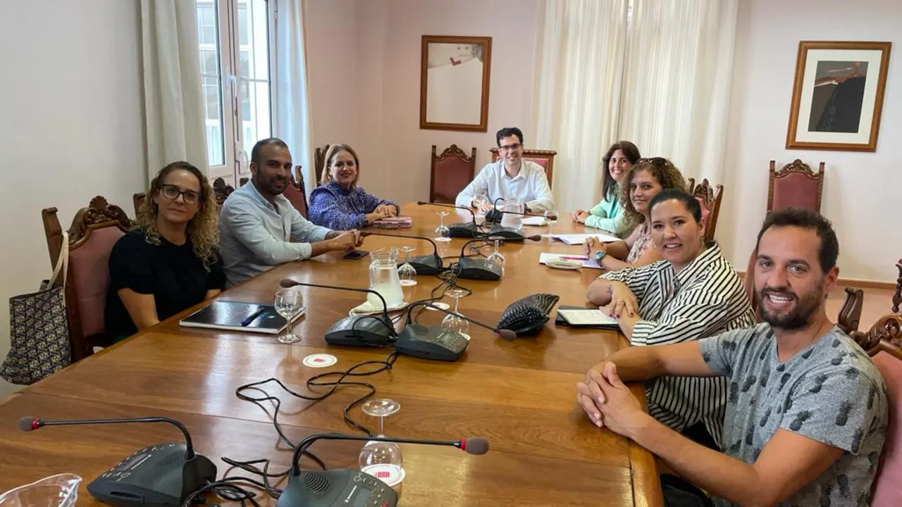 Reunión Navidad Isleña