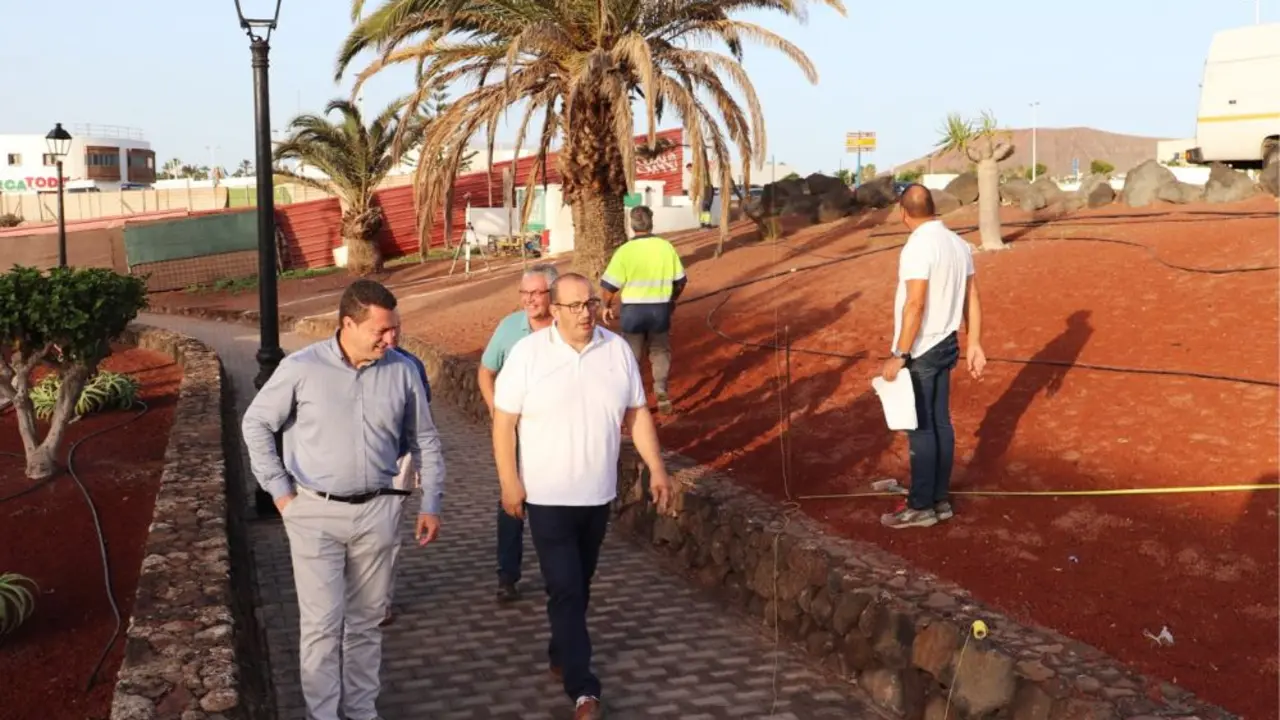 El Ayuntamiento de Yaiza ejecuta obras en Playa Blanca