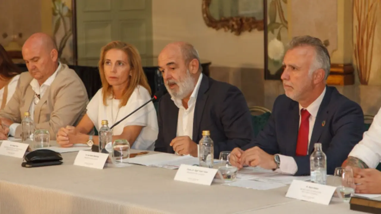 Firma del convenio de Hostelería