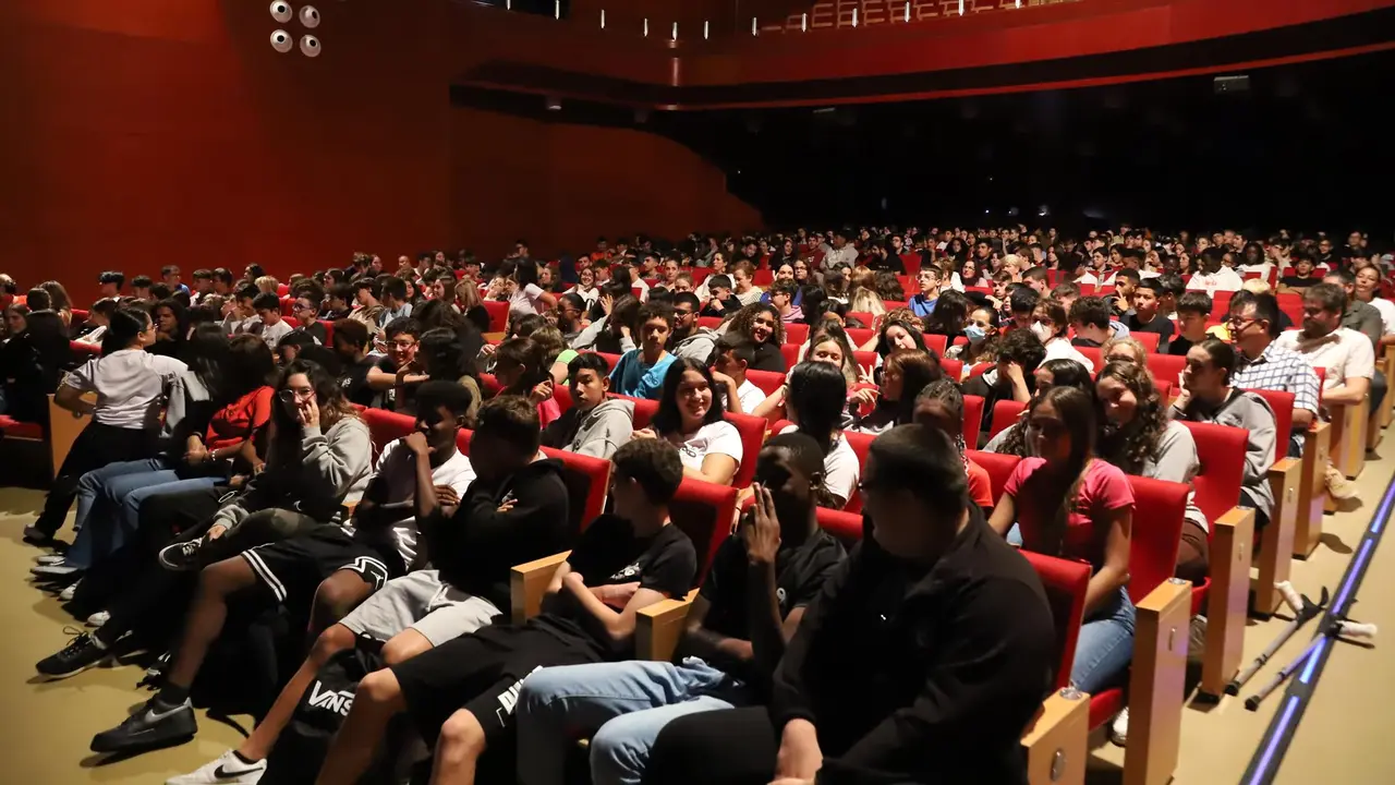 Estudiantes en el teatro
