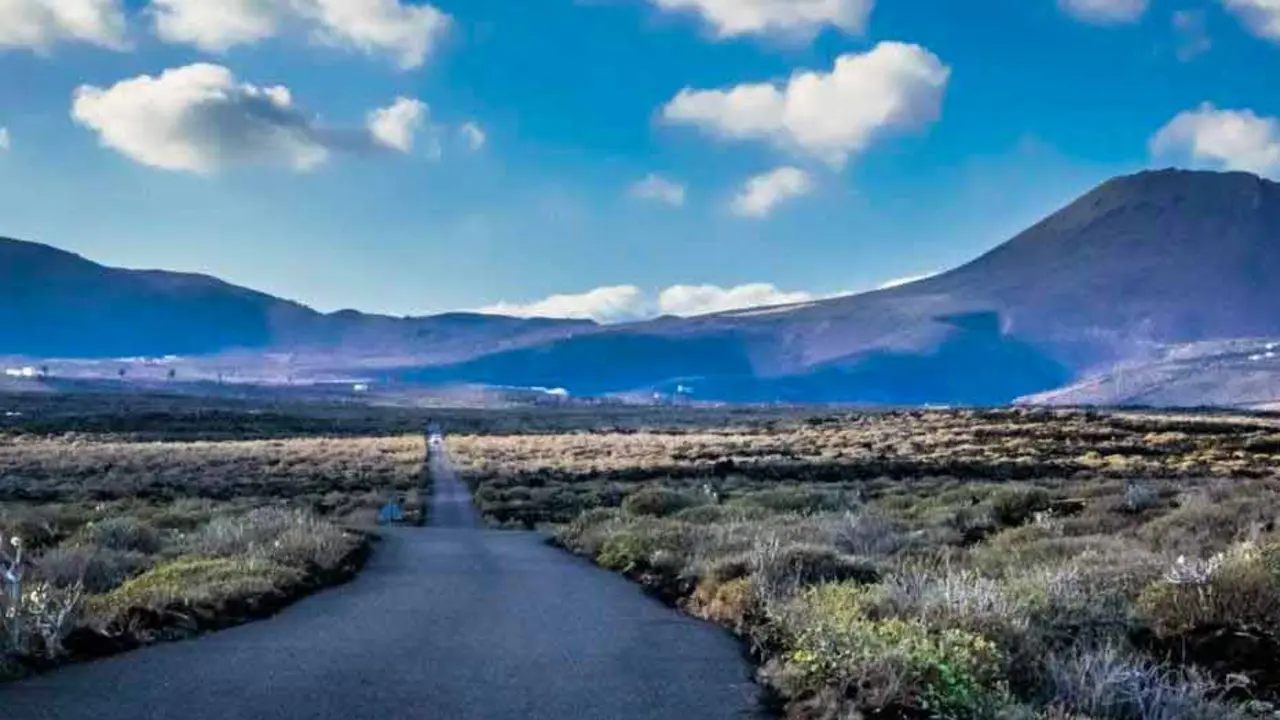 Acceso a la Cueva de los Verdes