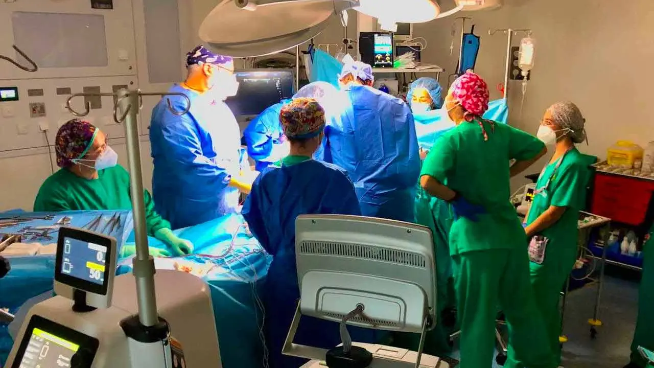 Actividad quirúrgica en el Hospital Molina Orosa