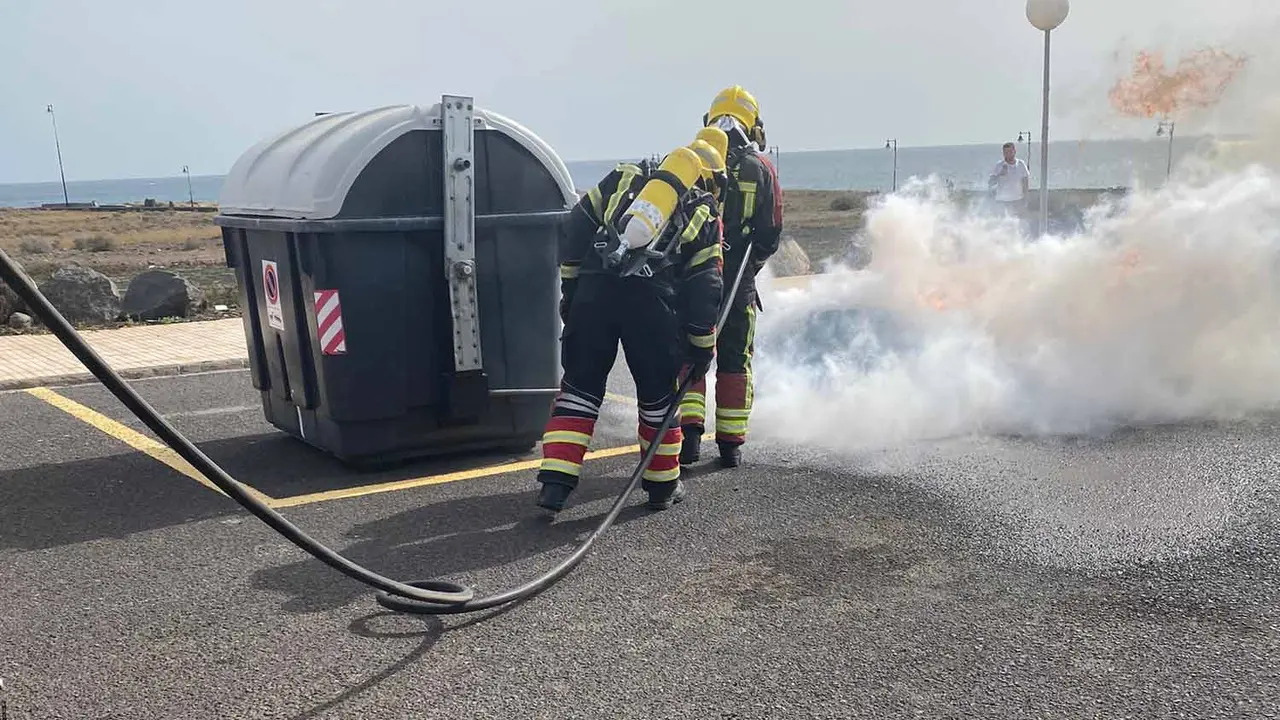 Contenedor incendiado