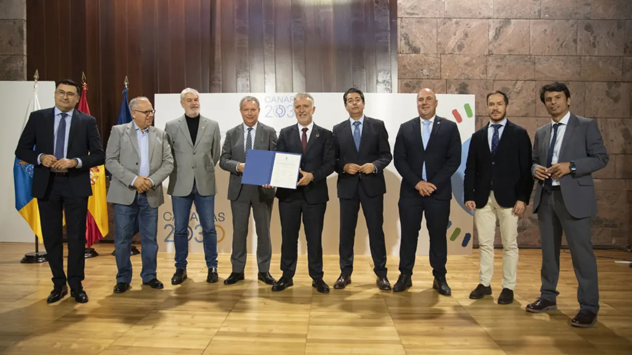 El presidente de Canarias con los Cabildos