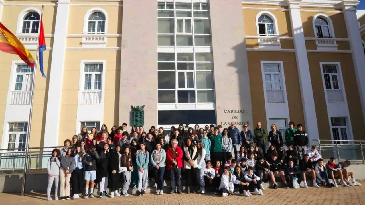 Visita de estudiantes al Cabildo